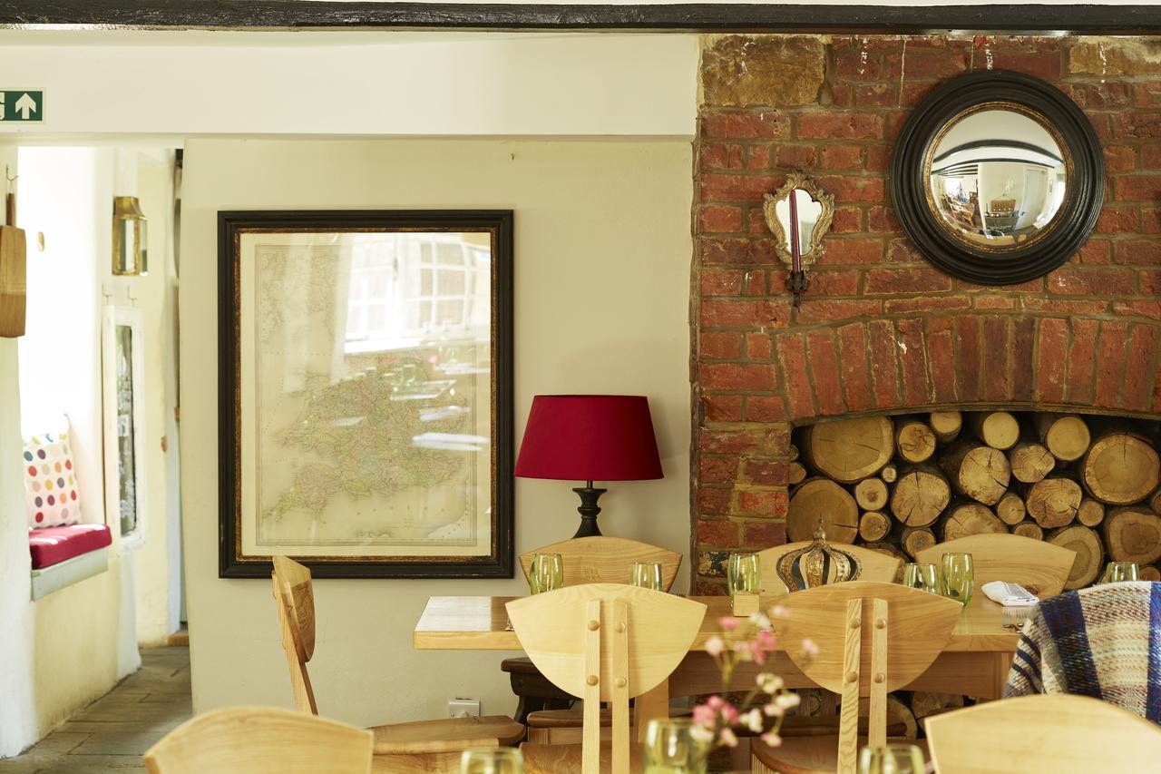 Отель The Royal Oak Ansty  Экстерьер фото